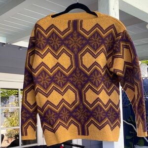 Vintage Janus of Norway 100% virgin wool sweater (M/L)
